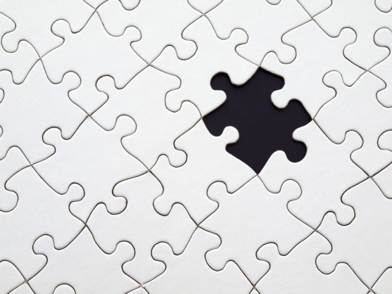 ¿Qué factores favorecen la enfermedad de Alzheimer?