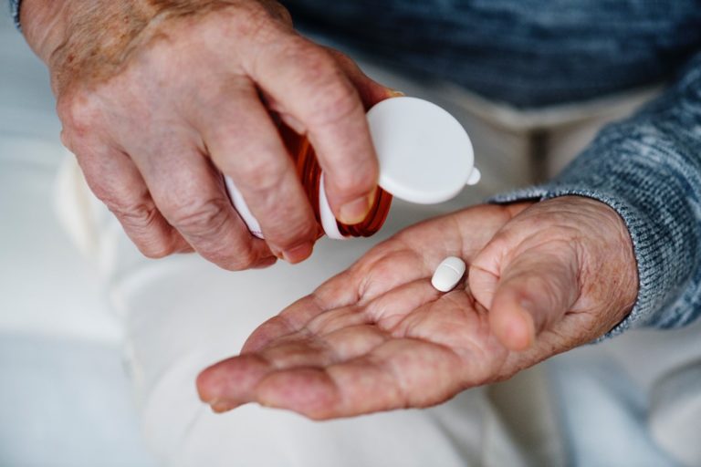 Cómo es la menopausia masculina y cómo tratarla
