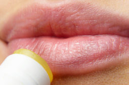 Cómo tratar el herpes labial