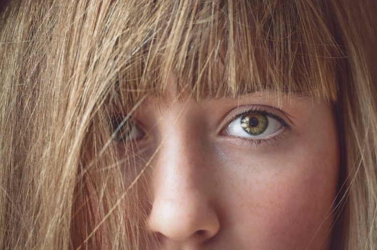 ¿Cómo se produce la conjuntivitis?