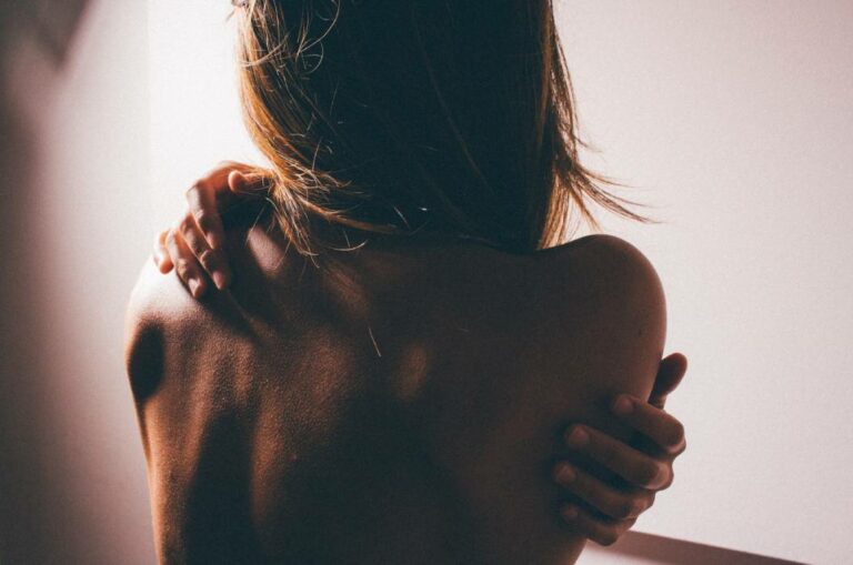 Melasma en la piel: ¿cuáles son las causas y cómo prevenirlo?